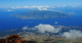 Faial seen from the top of Pico